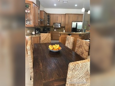 House · For sale · 4 bedrooms