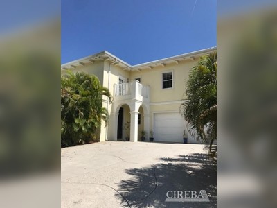 House · For sale · 4 bedrooms