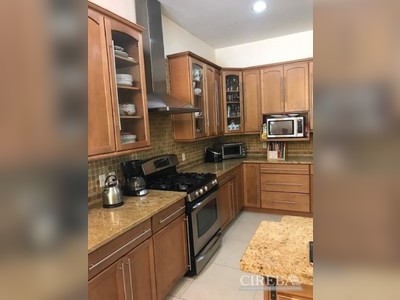 House · For sale · 4 bedrooms