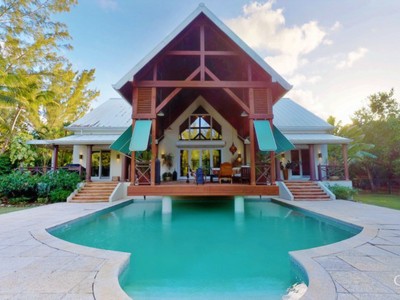 House · For sale · 4 bedrooms