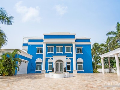House · For sale · 6 bedrooms
