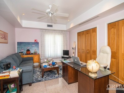 House · For sale · 4 bedrooms