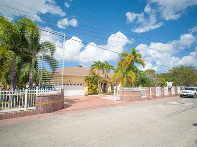 House · For sale · 4 bedrooms