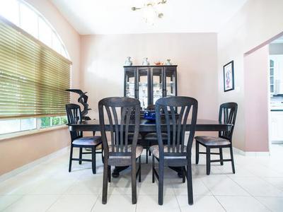 House · For sale · 4 bedrooms