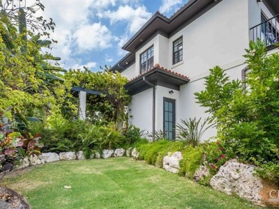 House · For sale · 5 bedrooms