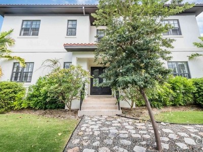 House · For sale · 5 bedrooms