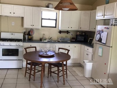 House · For sale · 1 bedroom