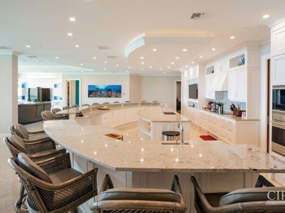 Condominium · For sale · 7 bedrooms