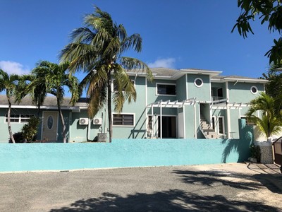 House · For sale · 9 bedrooms