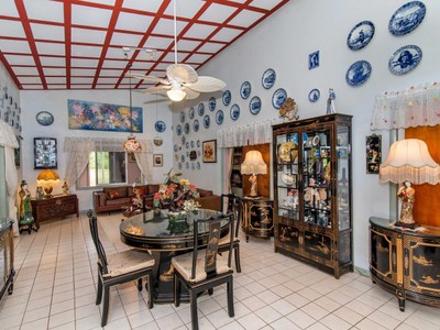 House · For sale · 4 bedrooms