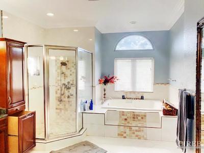 House · For sale · 5 bedrooms