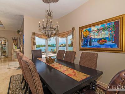 House · For sale · 5 bedrooms