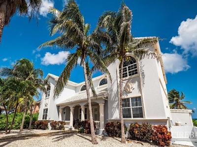 House · For sale · 5 bedrooms