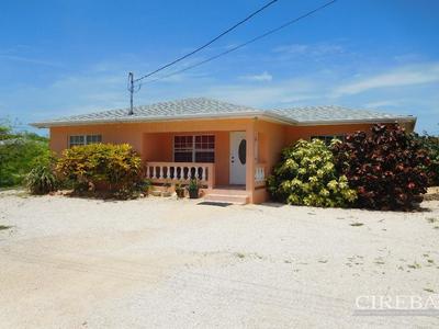 House · For sale · 3 bedrooms