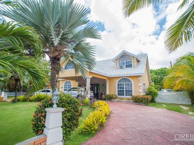 House · For sale · 4 bedrooms