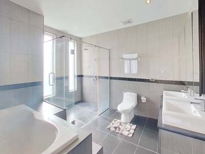 House · For sale · 4 bedrooms